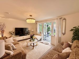 Photo 16- click for photo gallery